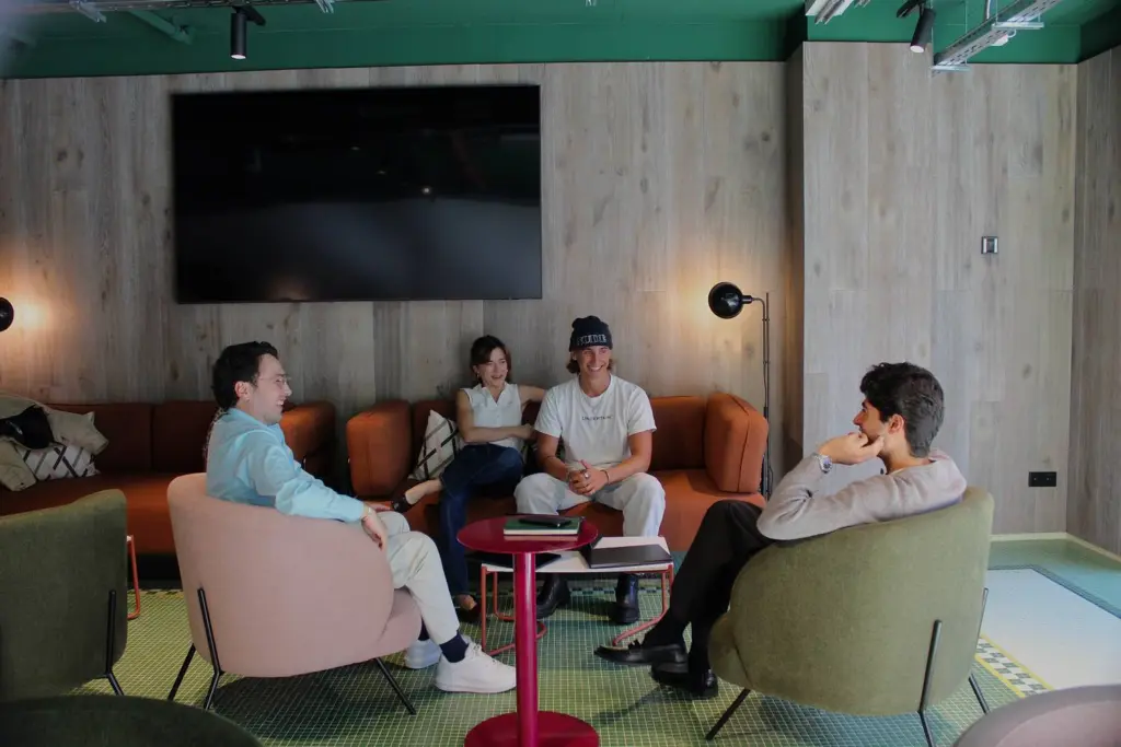 Coliving y coworking en barcelona | la fabrica &co