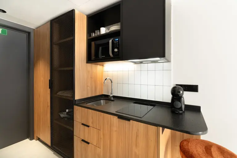 Studio full kitchen cocina completa
